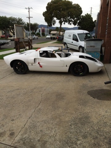 Ford-GT40-side